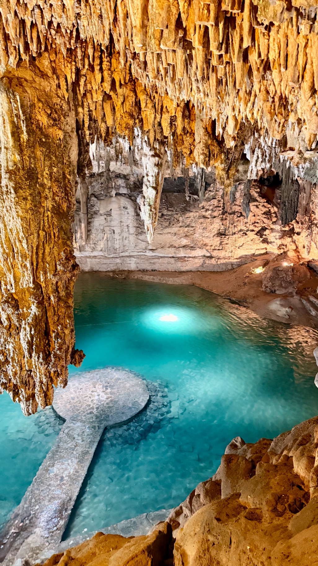 Cenote in Messico con acque turchesi